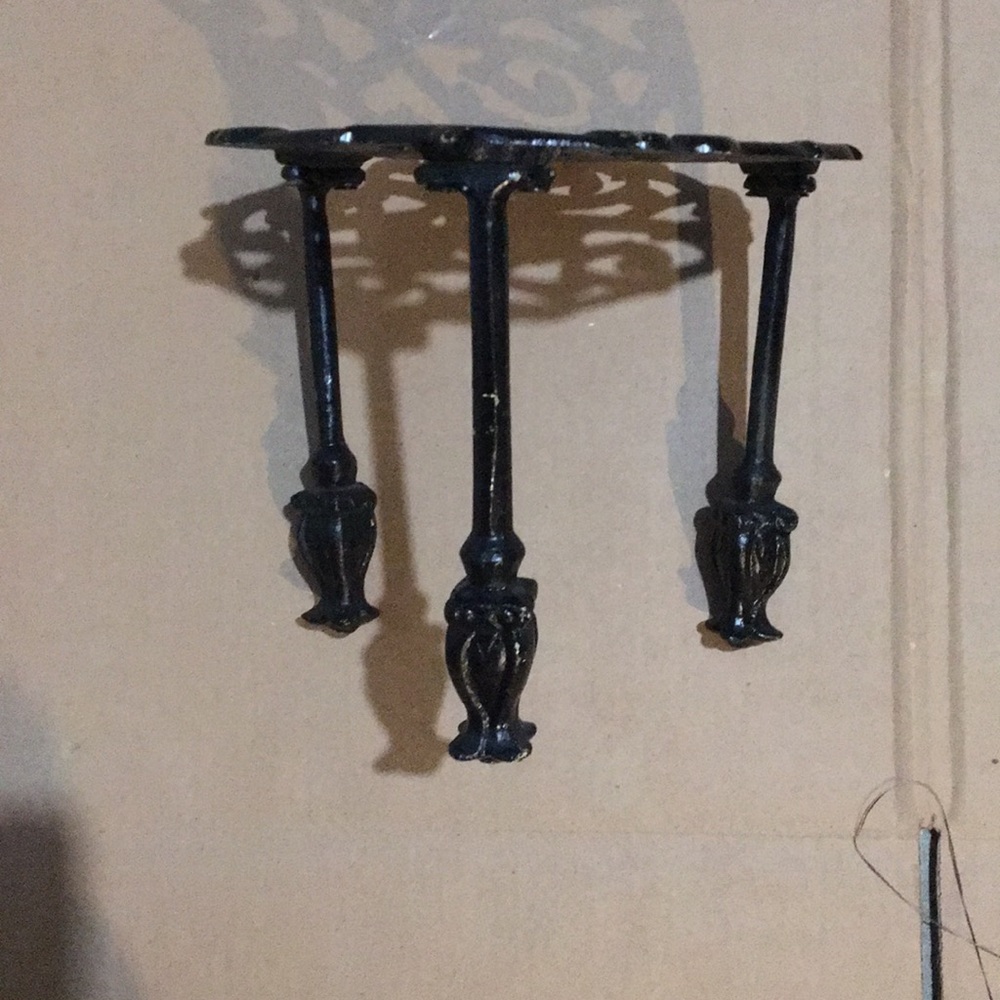 Decorative stand - Picture 2 of 3